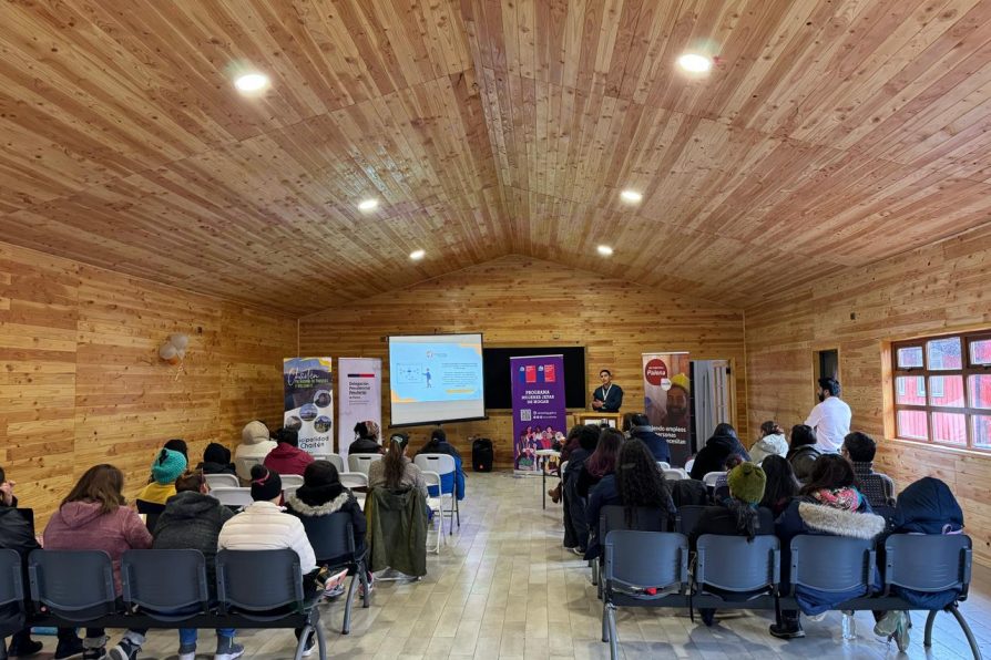 EXITOSA JORNADA DE CAPACITACIÓN PARA MUJERES EMPRENDEDORAS DE CHAITÉN